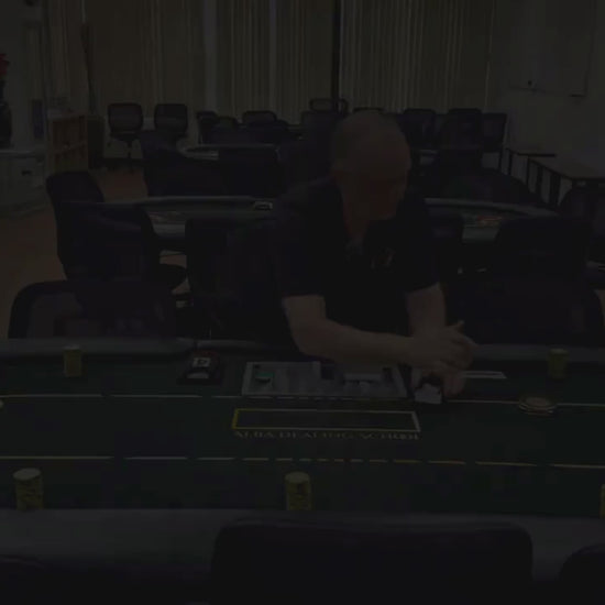 Video de un dealer repartiendo con el Euro Slide Pro y la técnica Euro Pitch - Divertoys
